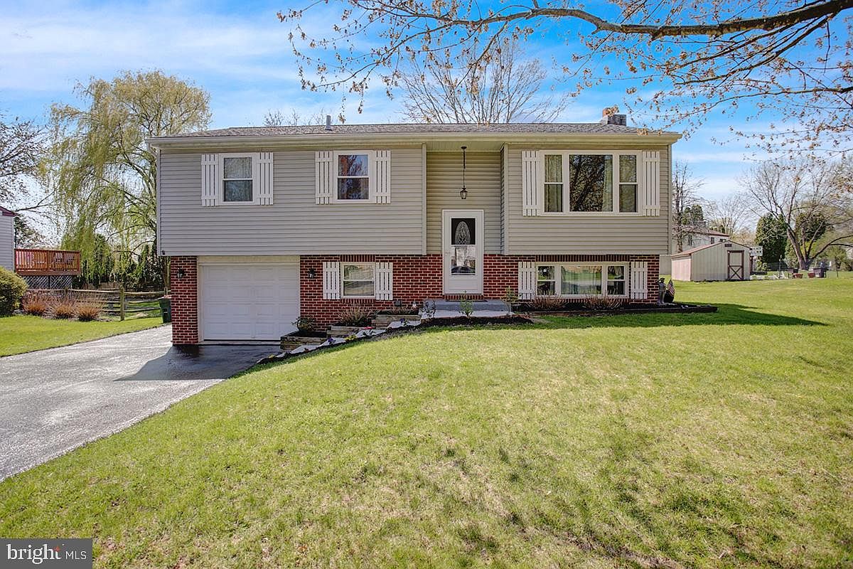 4 Surrey Ct, Oley, PA 19547 Zillow