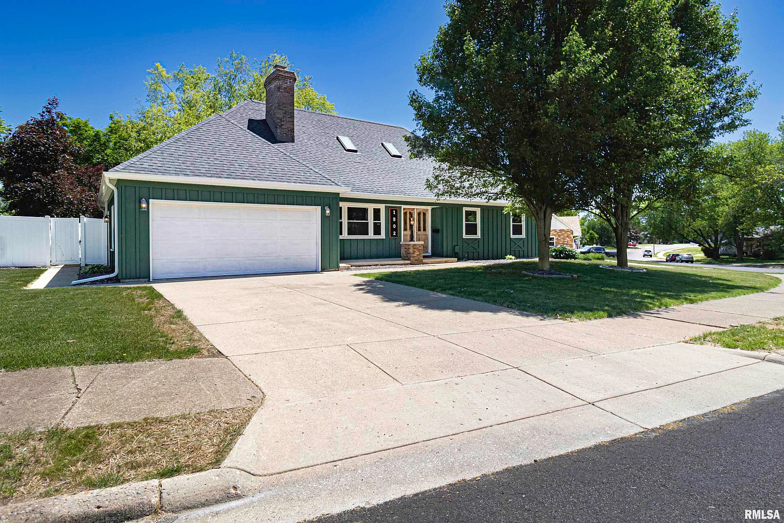 1802 Valencia Pl photo 1