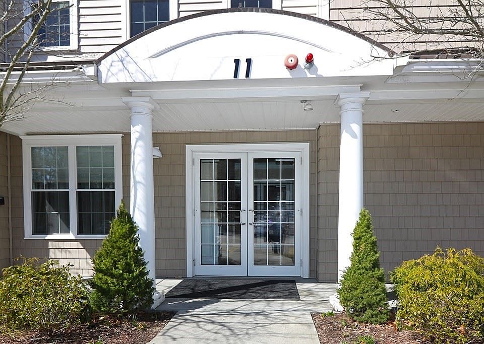 1st image of 11 Morgan Dr Unit 402