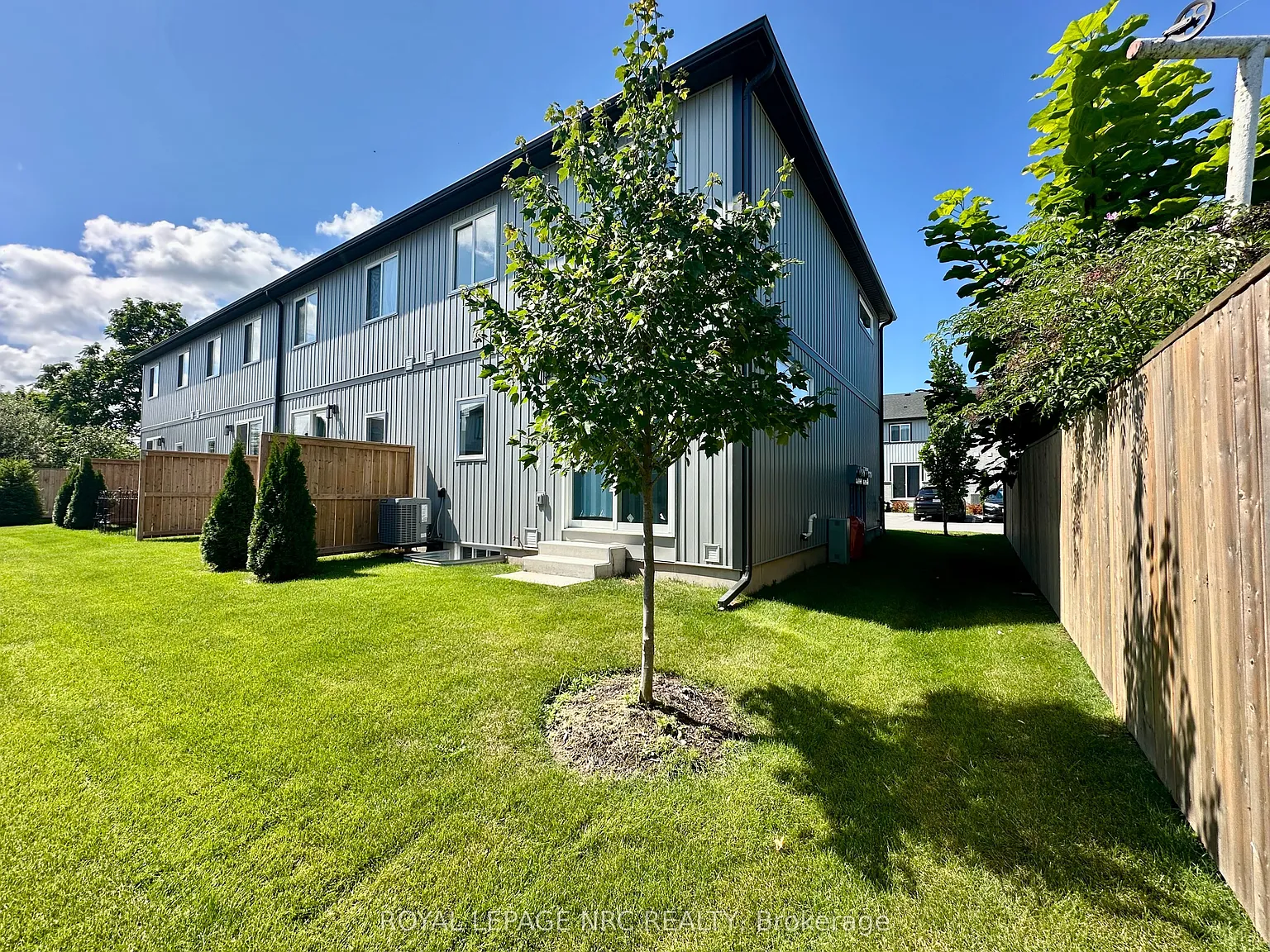 3 bed, $2,400 — Photo 3