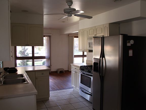 5th image of 16415 Greenwood Ave