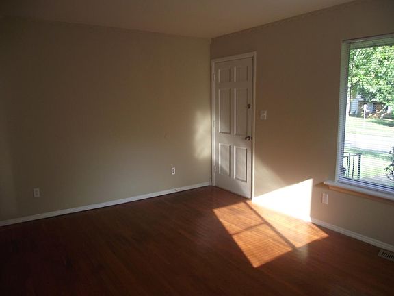 2nd image of 6601 Covecreek Dr