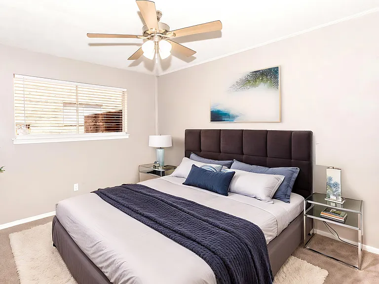 Stoneridge Apartments — Photo 17