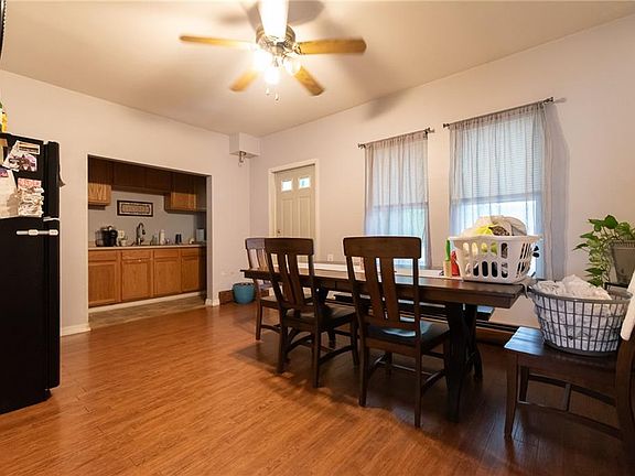 2nd image of 14-16 S Larchmont St