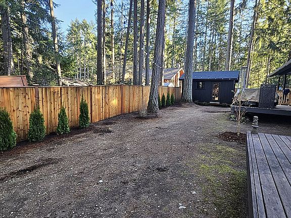 3rd image of 10127 Tahoma Dr