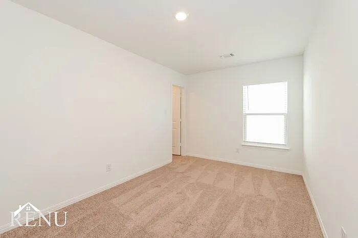 137 Scarborough Bnd — Photo 14