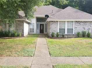 802 Mill Creek Rd, Lancaster, TX 75146