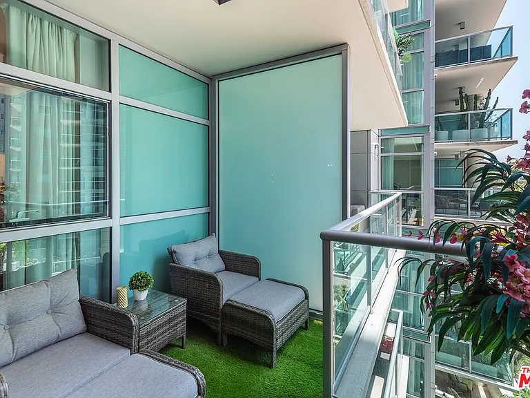 13700 Marina Pointe Dr #627 — Photo 11