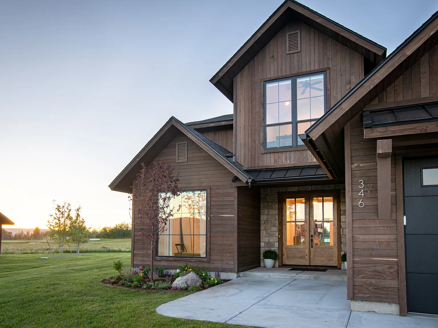 5 bed, 5.5 bath, 4000 sqft, $8,500 — Photo 3