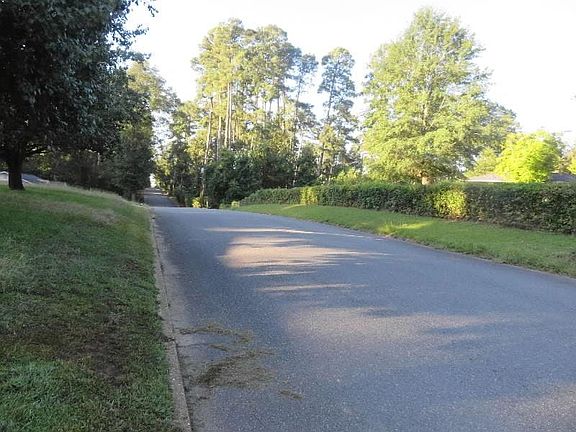 5th image of 1120 Claiborne St