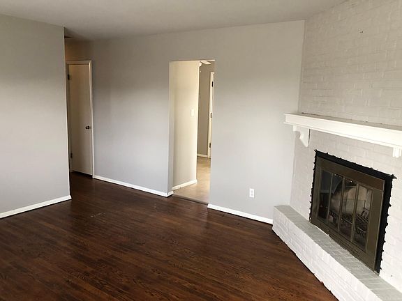 2nd image of 4032 Jefferson St