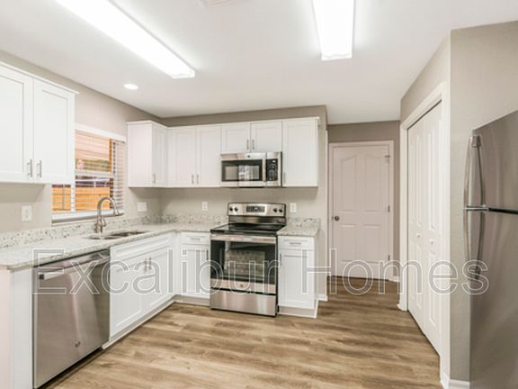 4th image of 1523 Scotch Pine Dr
