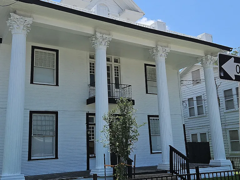 516 E Quincy St #1 — Photo 1