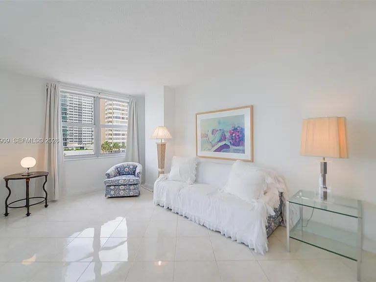 1950 S Ocean Dr #5Q — Photo 16