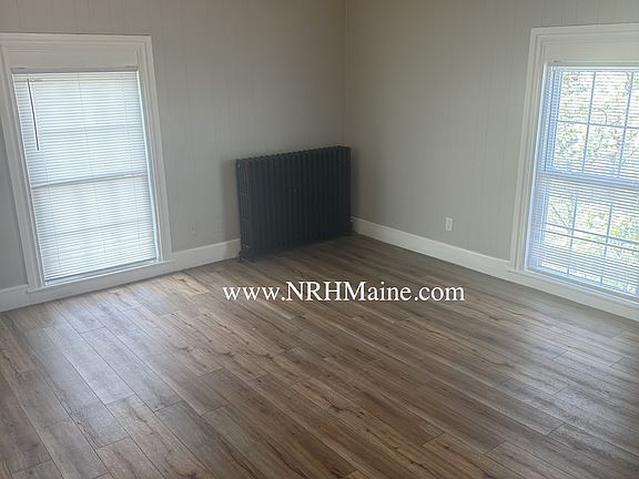 5th image of 68 Pleasant St #10614582