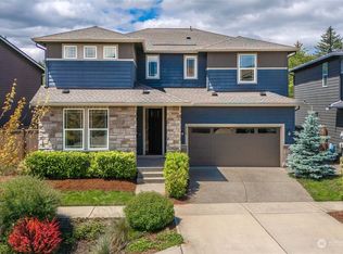 718 NE 4th St, North Bend, WA 98045