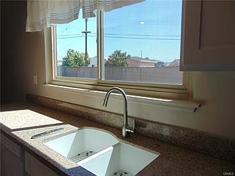 5th image of 5879 Los Angeles Way