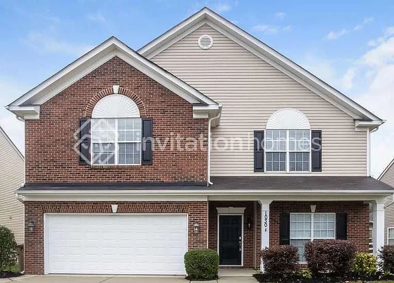 1030 Whippoorwill Ln — Photo 1