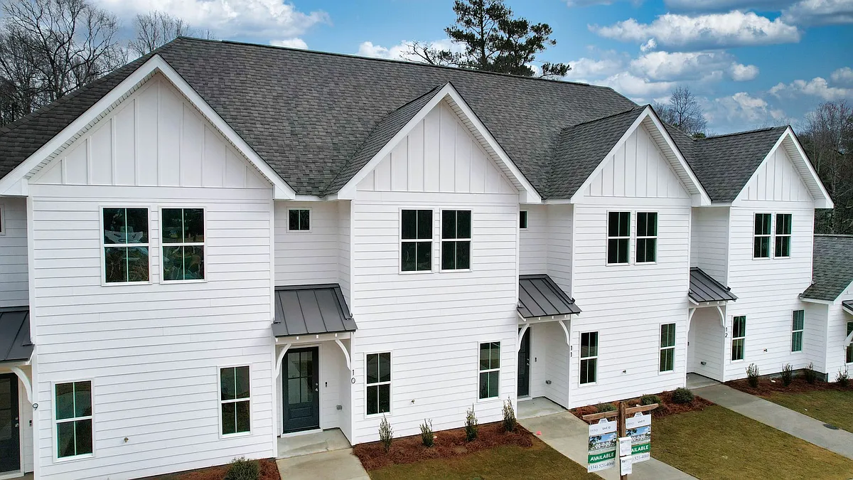 Building Photo - 630 Village Dr #10