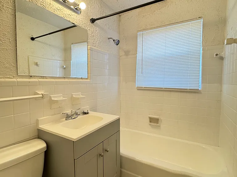 2030 NW 25th St #2 — Photo 22