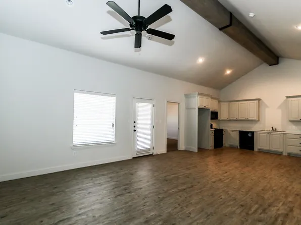 2501 111th St #A, Lubbock, TX 79423