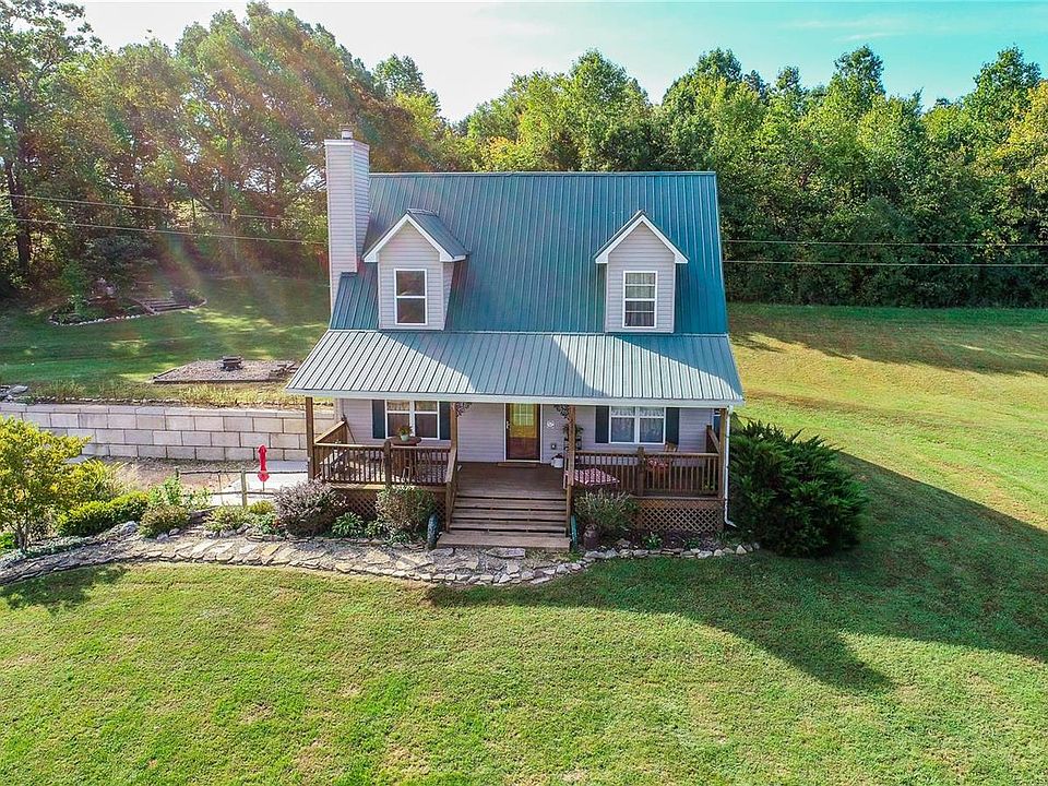 1st image of 884 Birch Creek Farm Loop