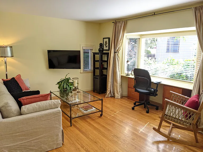 1350 Hoover St #2 — Photo 11