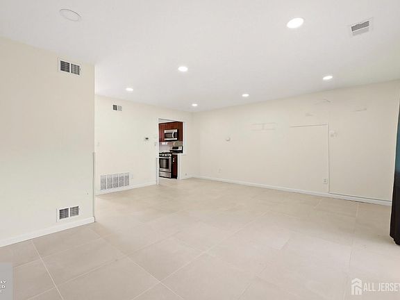 4th image of 116 Redbud Rd