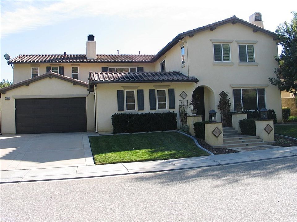 1st image of 26860 Desert Locus St