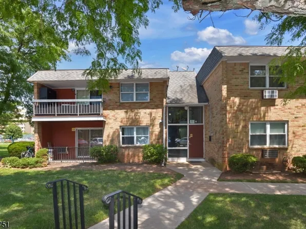 808 Eves Dr #1A, Hillsborough Twp., NJ 08844
