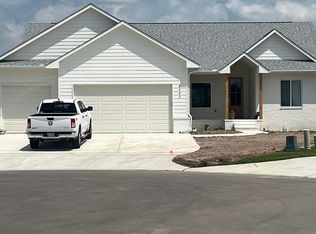 8485 W Pebble St, Maize, KS 67101