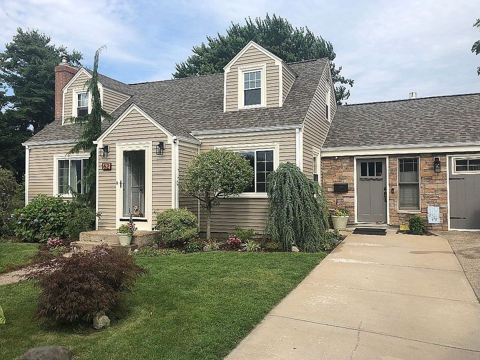 2nd image of 62 Larchmere Dr