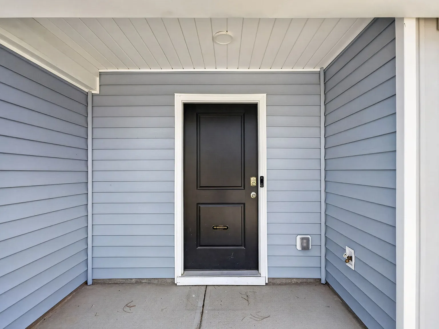 3 bed, 1693 sqft, $2,300 — Photo 4
