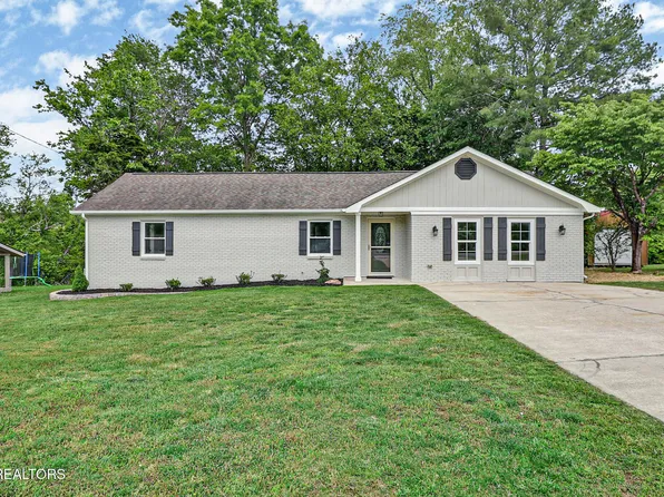 32 Rhododendron Cir, Crossville, TN 38555