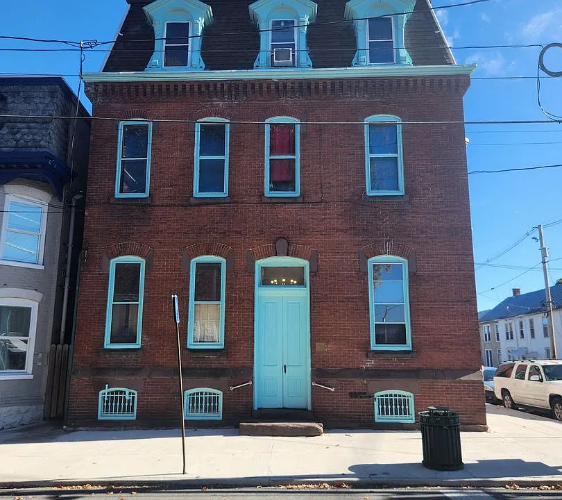 280 S Main St