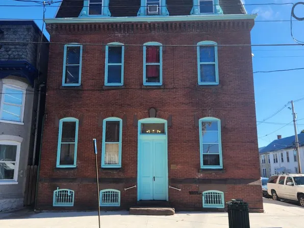 280 S. Main Street, 280 S Main St APT 5, Chambersburg, PA 17201
