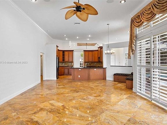 4th image of 6611 NW 72nd Pl #6611