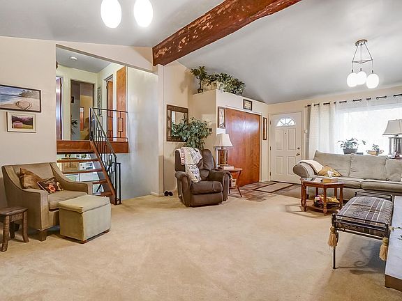 5th image of 755 Smithfield Dr