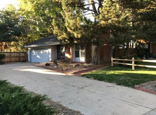 2855 S Oakland Pl, Aurora, CO 80014