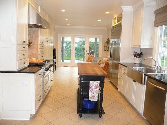 Gourmet Kitchen