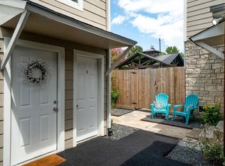 5205 Irvington Blvd, Houston, TX 77009