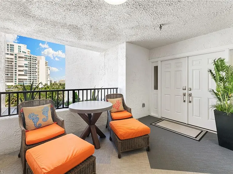 4031 Gulf Shore Blvd N #7D — Photo 2