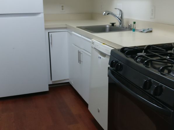 3052 Pineview Ct NE #3052