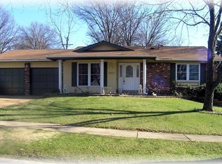 3620 Birch Hill Dr, Florissant, MO 63033