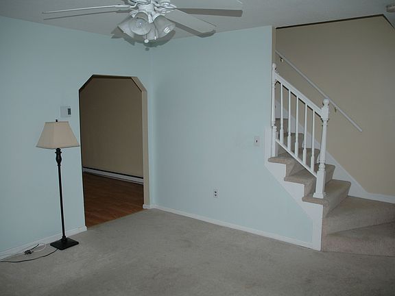 Living room image 2