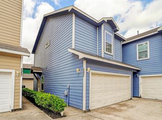 6841 Larkstone St #B, Houston, TX 77028