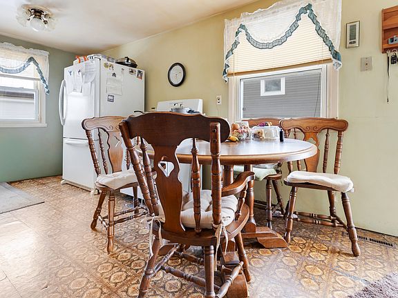 5th image of 105 Adobe Cir