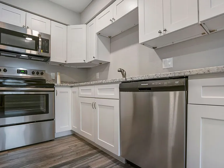 7804 Jolliet Dr — Photo 8