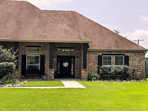 2nd image of 114 Woodridge Dr