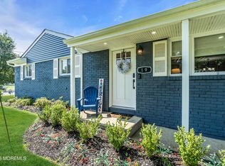 19 Sunnyfield Ter, Neptune, NJ 07753